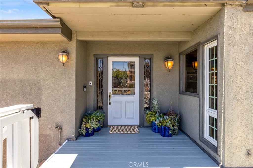 210 W Avenida Gaviota