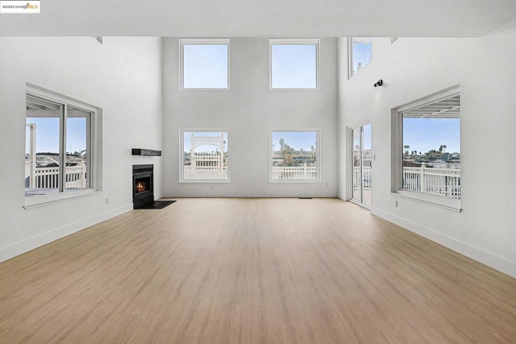 DEEP WATER - Residential