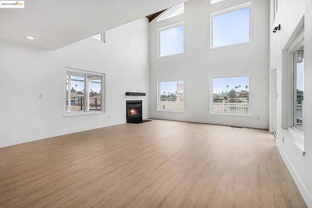 DEEP WATER - Residential