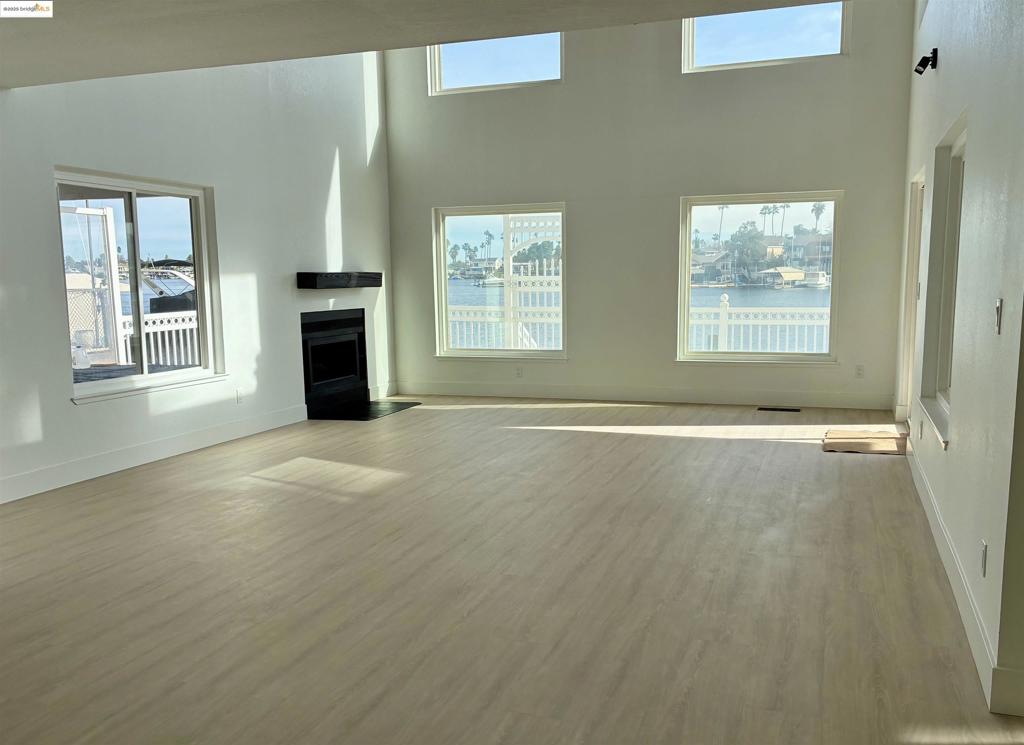 DEEP WATER - Residential