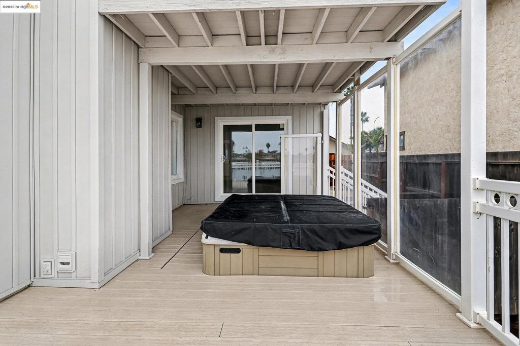 DEEP WATER - Residential