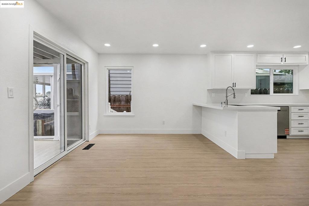 DEEP WATER - Residential