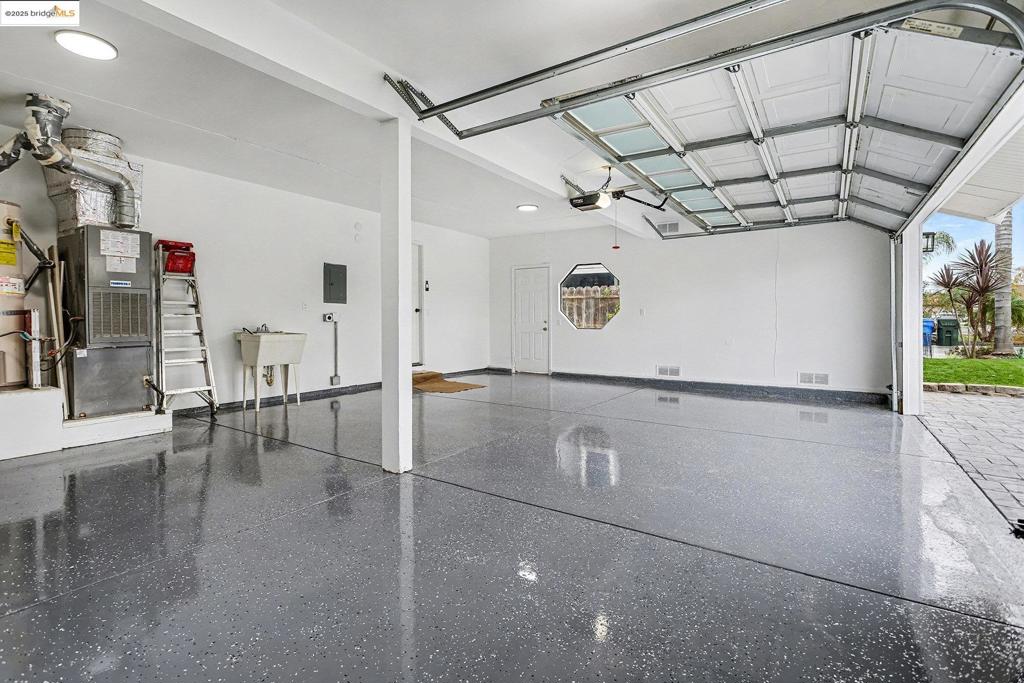 DEEP WATER - Residential