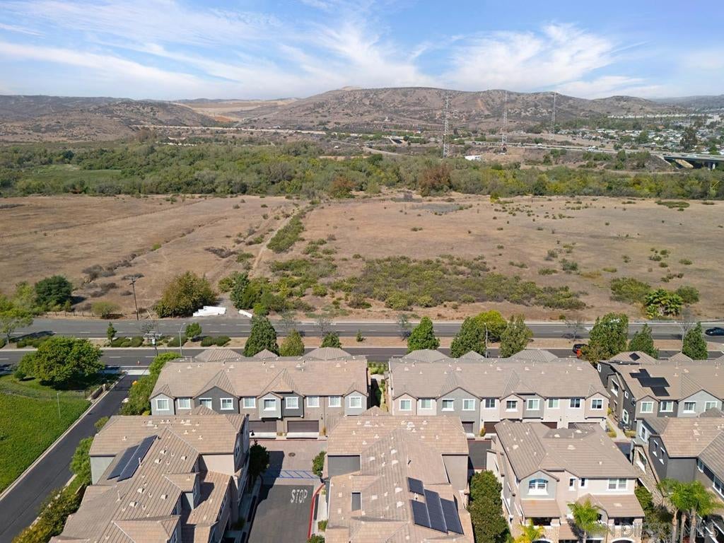 1800 Clare Lane