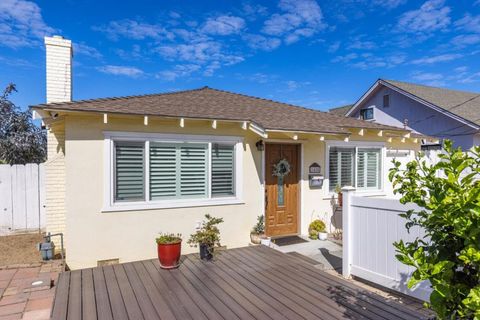 Photo of 1425 Luxton Street, Seaside, CA 93955 (MLS # ML82042338)