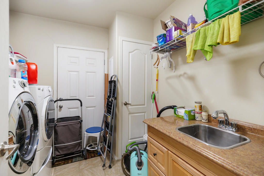 Ramon Mobile Park - Manufactured In Park