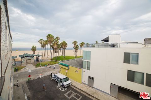 Photo of 8 Brooks Avenue #13, Venice, CA 90291 (MLS # 25629745)