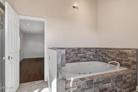 Tiny photo for 250 W Avenida De Las Flores, Thousand Oaks, CA 91360 (MLS # 226001030)