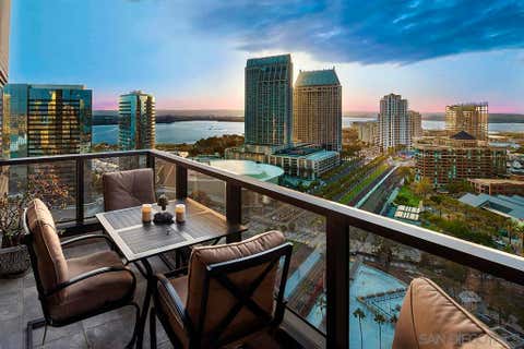 Photo of 100 Harbor Drive Dr #2404, San Diego, CA 92101 (MLS # 260019026SD)