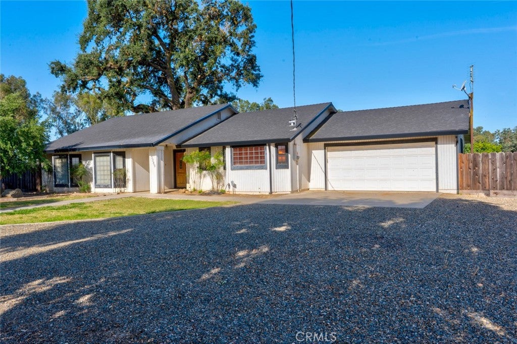 3289 Fresno