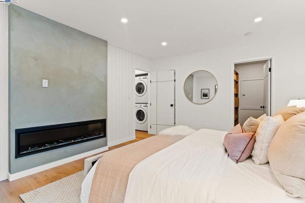 WALNUT HEIGHTS - Residential