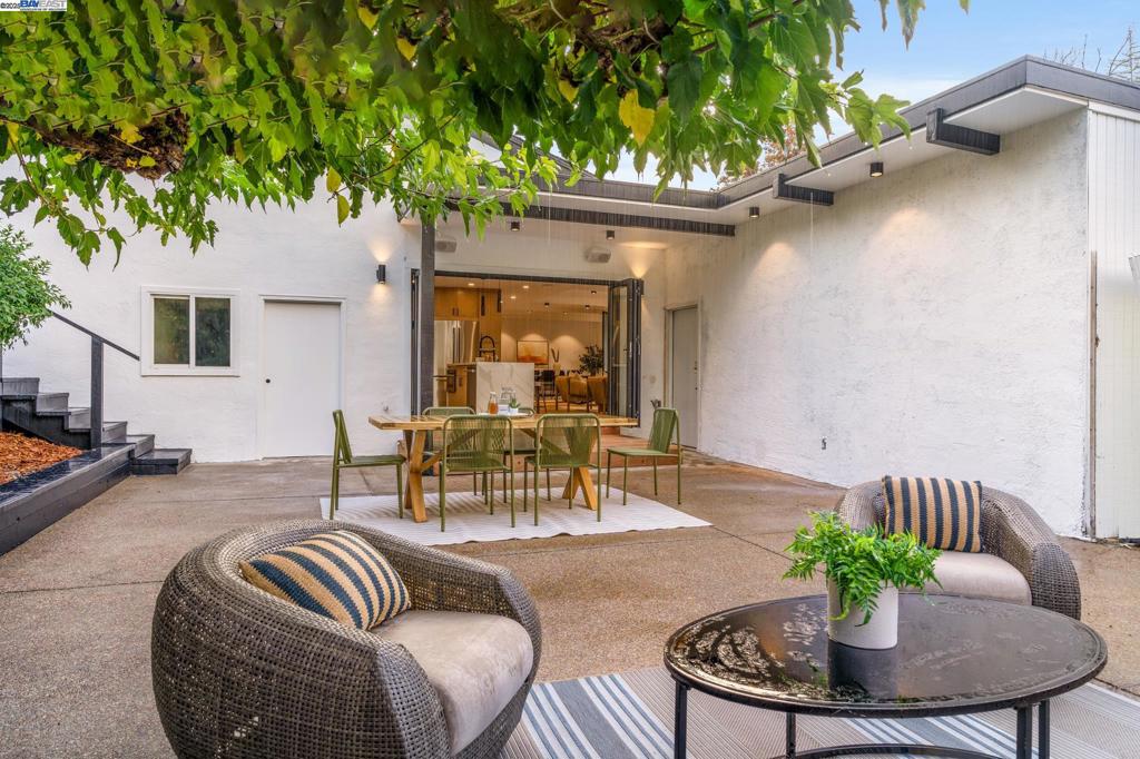 WALNUT HEIGHTS - Residential