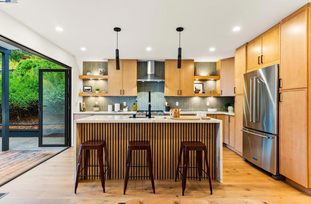 WALNUT HEIGHTS - Residential