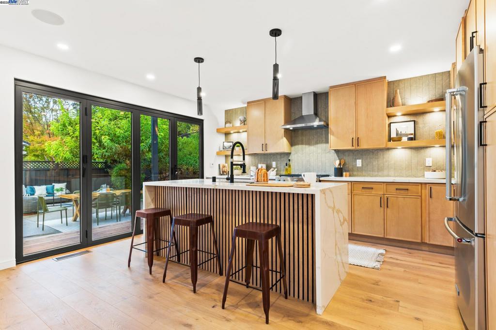 WALNUT HEIGHTS - Residential