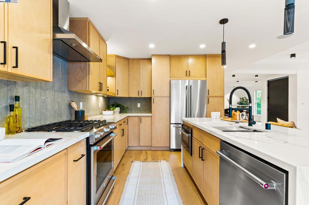 WALNUT HEIGHTS - Residential