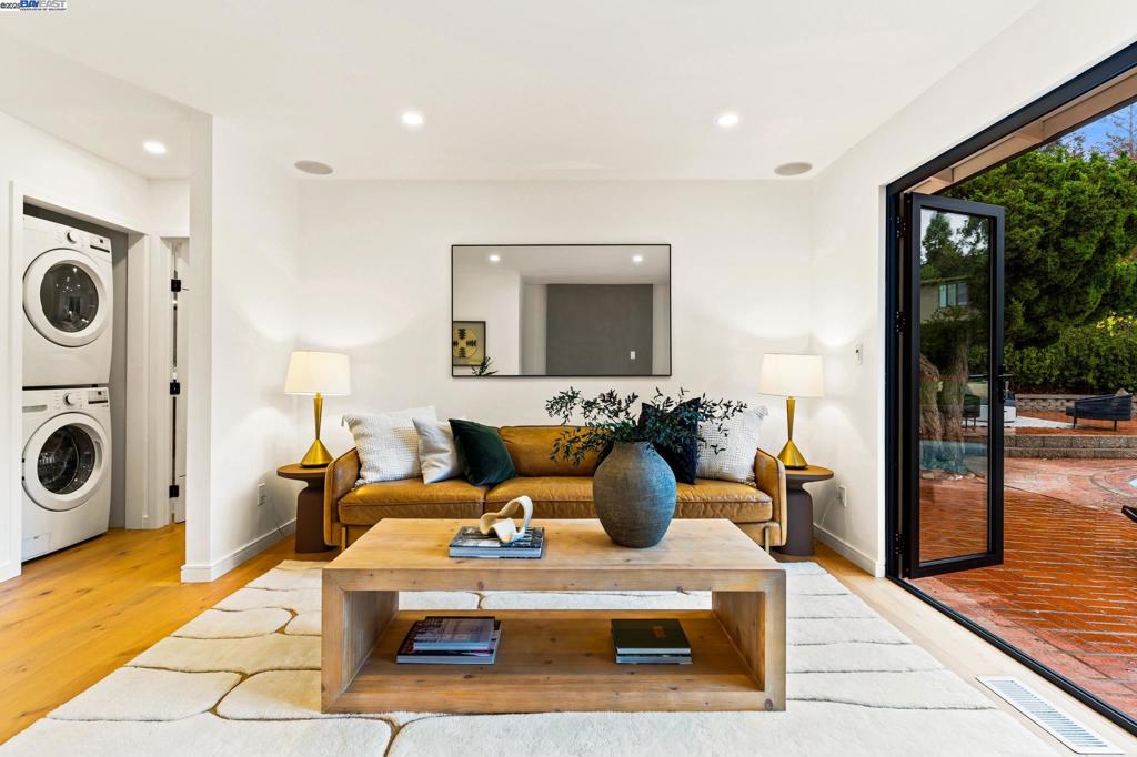 WALNUT HEIGHTS - Residential