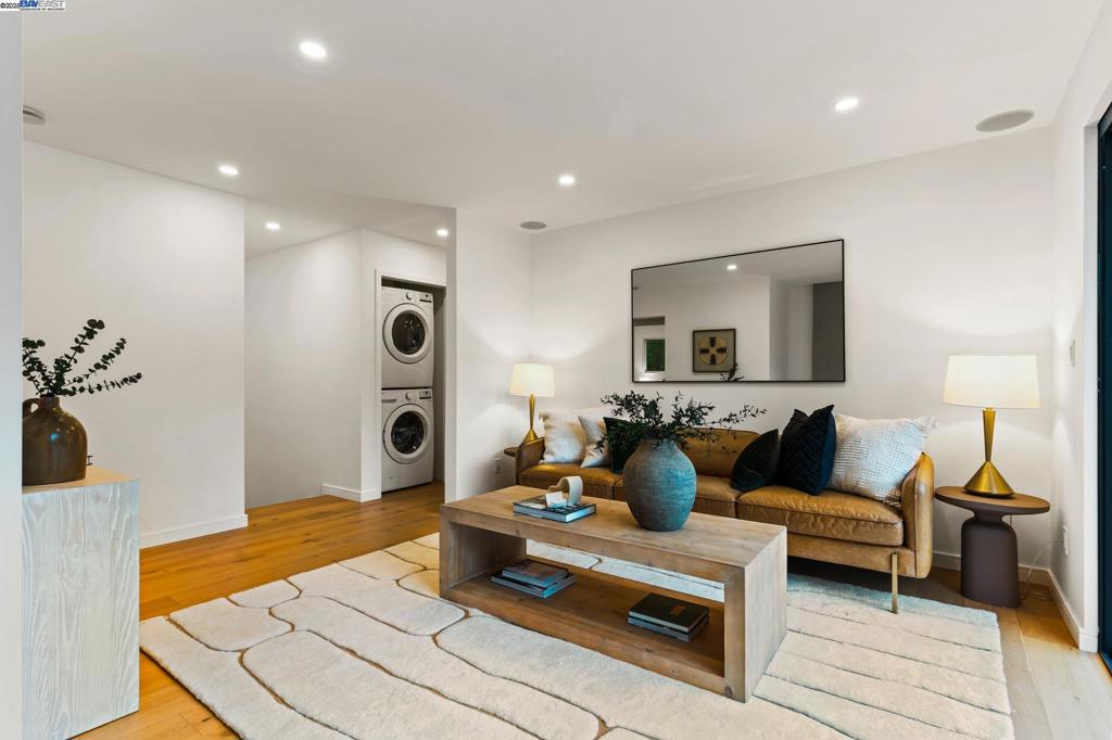 WALNUT HEIGHTS - Residential