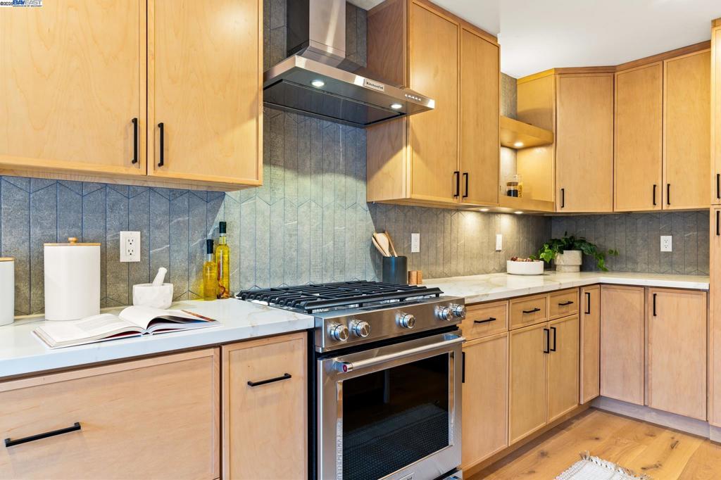 WALNUT HEIGHTS - Residential