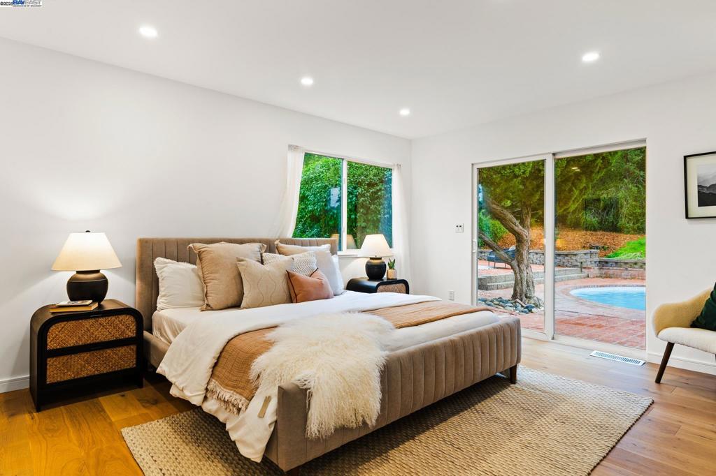 WALNUT HEIGHTS - Residential