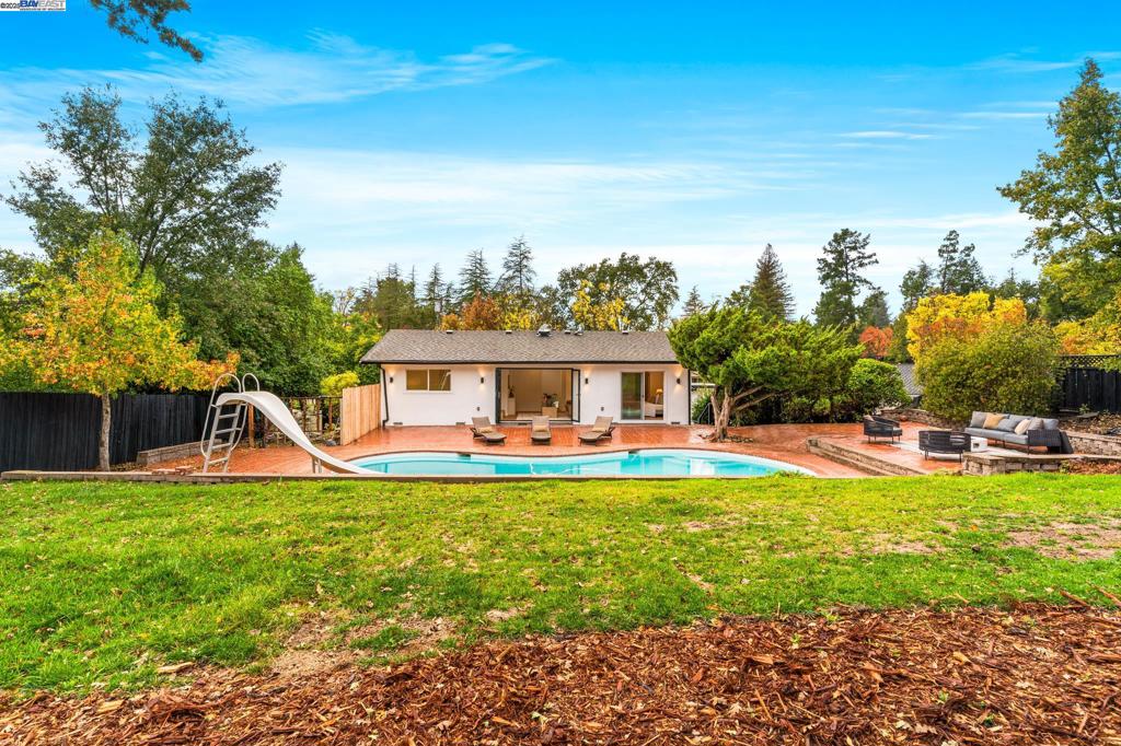 WALNUT HEIGHTS - Residential