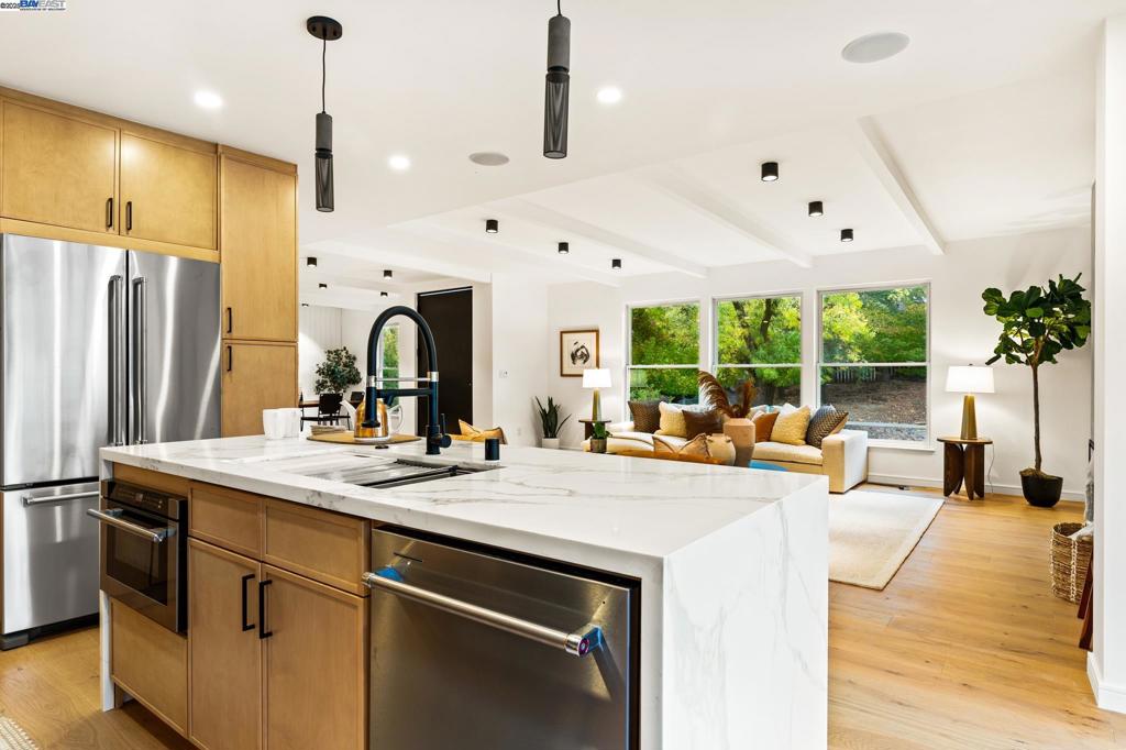 WALNUT HEIGHTS - Residential