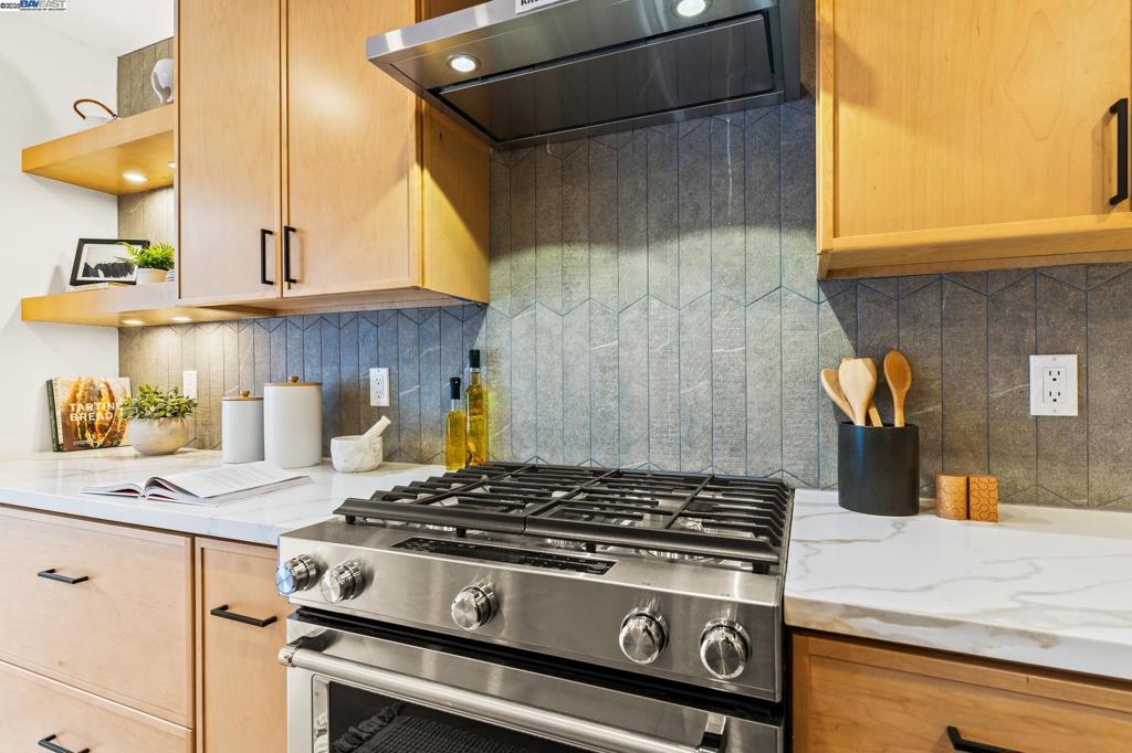 WALNUT HEIGHTS - Residential