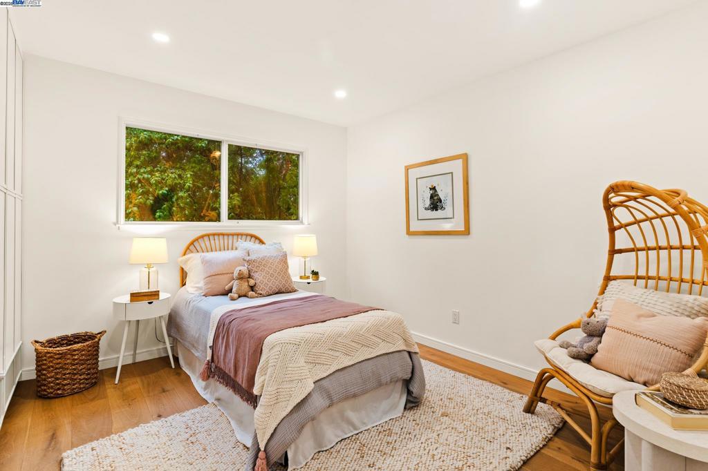 WALNUT HEIGHTS - Residential