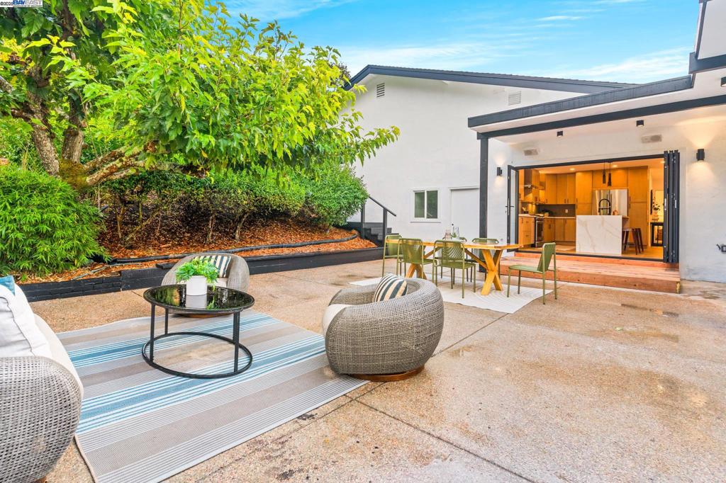 WALNUT HEIGHTS - Residential