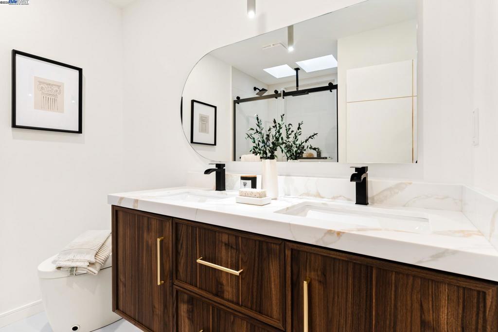 WALNUT HEIGHTS - Residential