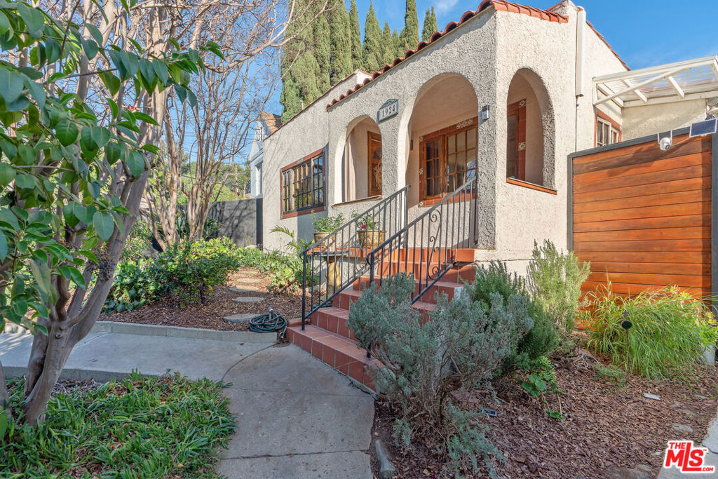 1924 Cerro Gordo Street