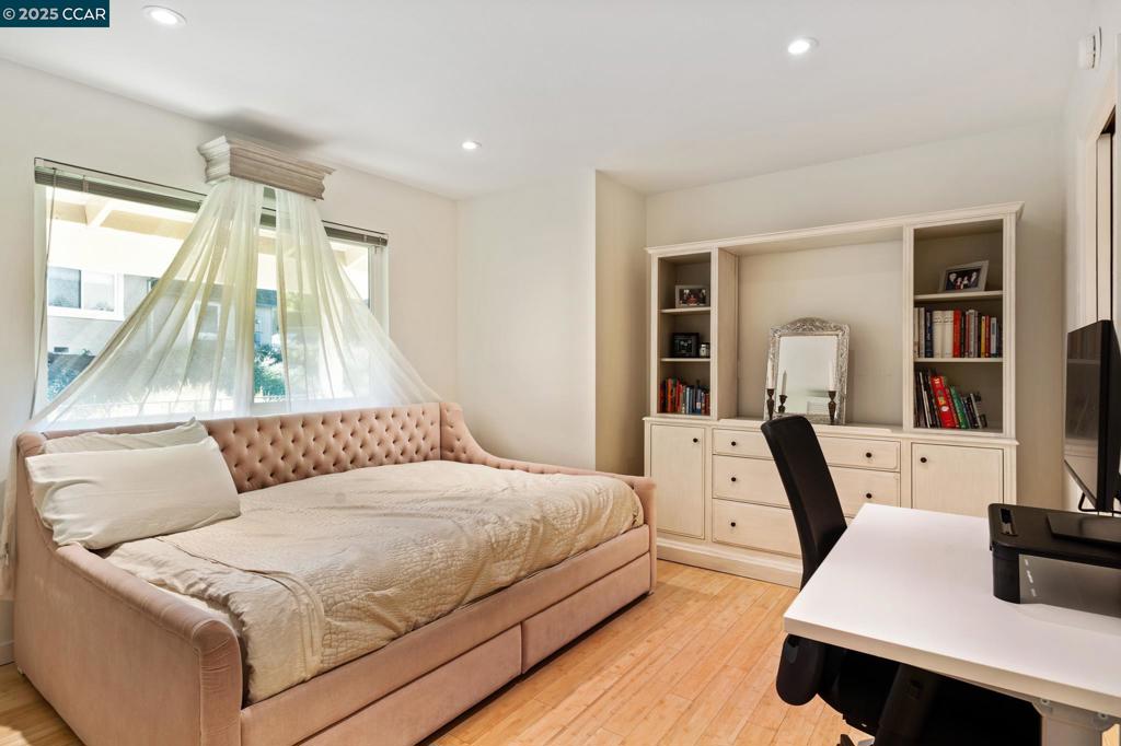 RUDGEAR ESTATES - Residential