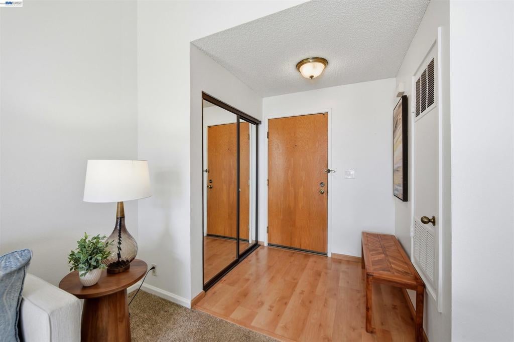 25930 Kay Ave Ave 302, Hayward CA 94545