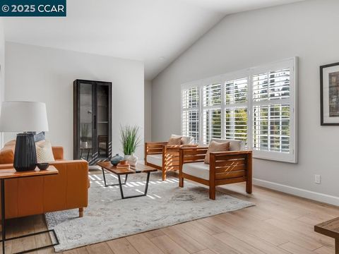 Photo of 4430 Canyon Way, Martinez, CA 94553 (MLS # 41095898)