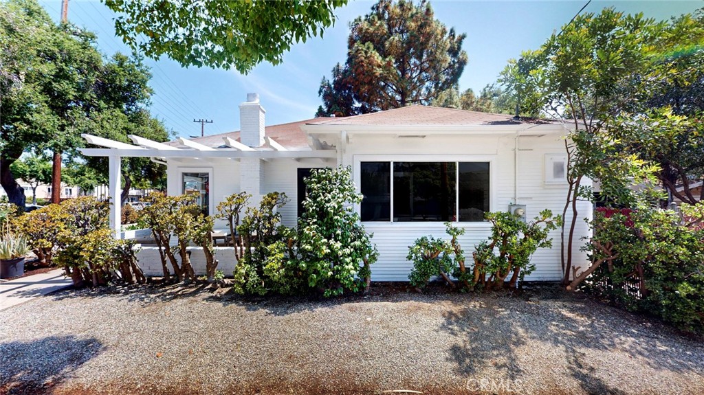 241 N Verdugo, 243 N Verdugo and 1322 E California
Don't miss out on this great owner user or investment/development opportunity! This is an investor’s and developer’s dream! A Rare Development Opportunity in an Extremely Prime Glendale Location! Unlock the Full Potential of these exceptional 3 Properties with Endless Development Possibilities. There is Potential to keep all 3 properties and possibly add up to 6 ADU’s. This offering is ideal for Mixed Use, Multi-Unit Development or a High-Yield Investment building on an approximately 14,526 square foot lot with approximately 3,500 square feet of commercial and the potential to develop up to 16 residential rental units or condos that are each approximately 1,000 square feet. Centrally located near schools, supermarkets, restaurants, and just minutes from all the vibrant restaurants and coffee shops in Silver Lake, Atwater Village downtown Glendale, Burbank, and the Rose Parade route. Build New Wealth! Rare properties like these in this area sell very quickly, are priced right, and will not last long in this hot market!
