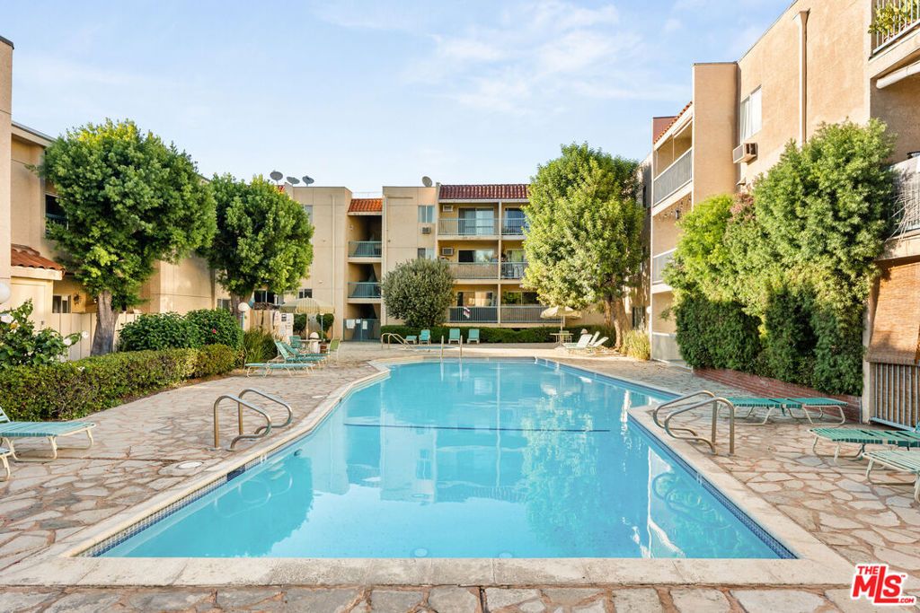 Photo of 18307 Burbank Boulevard #336, Tarzana, CA 91356 (MLS # 25570287)