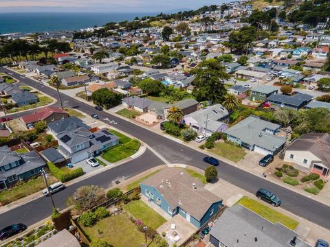 Photo of 304 Nelson Avenue, Pacifica, CA 94044 (MLS # ML82044162)