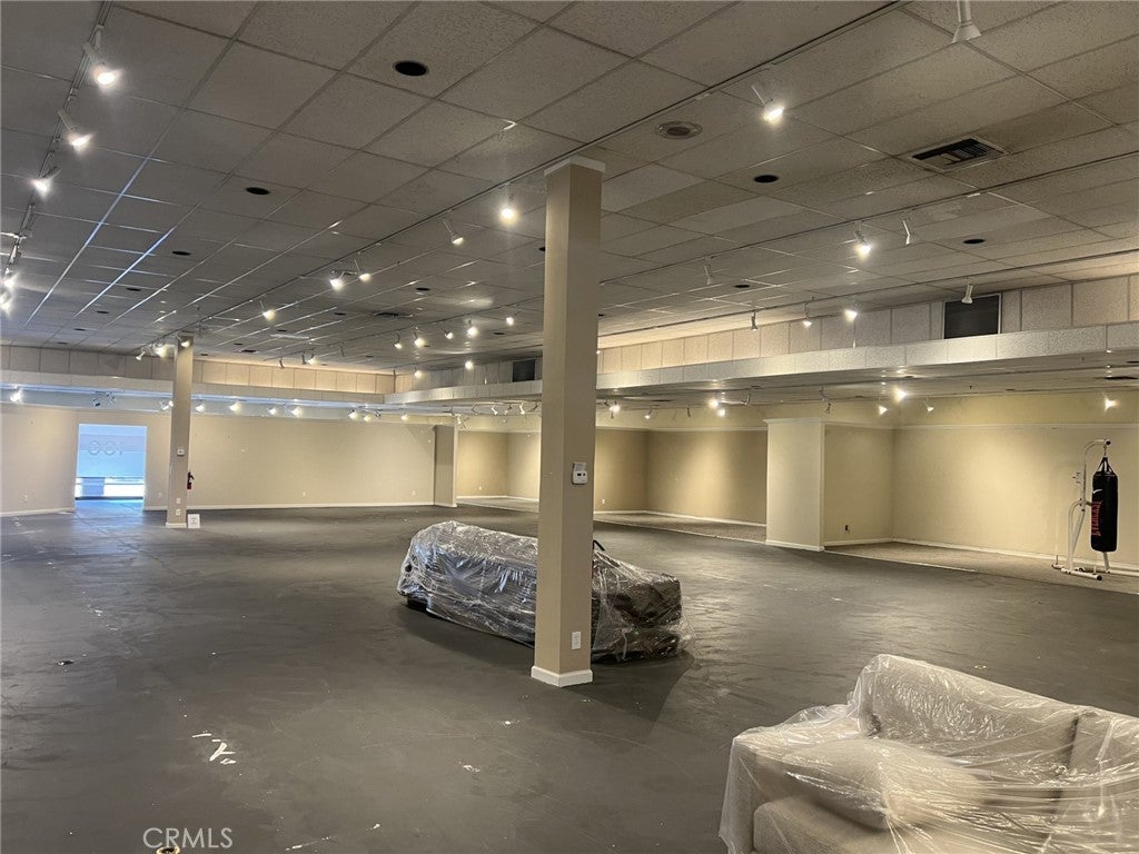 345 W 18th