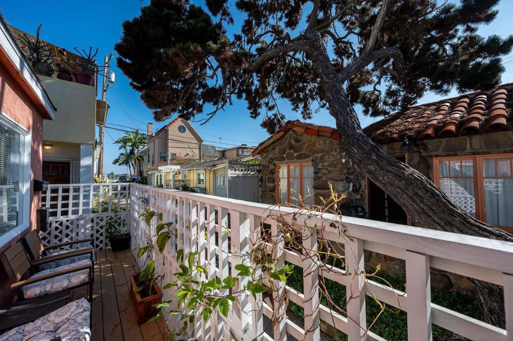 Mission Beach - Residential Income