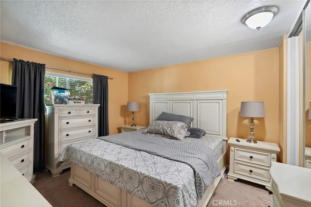 Photo of 18601 Collins ST #D30, Tarzana, CA 91356 (MLS # PW26100524)