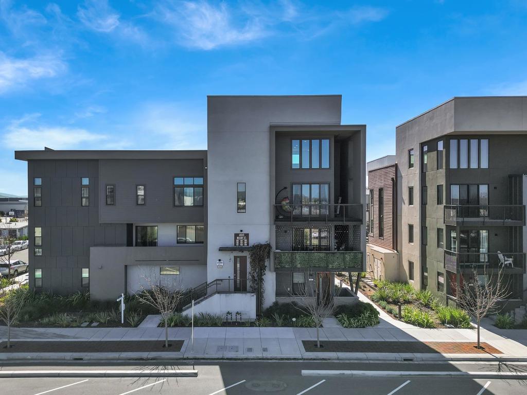 44849 Insight Street 1001