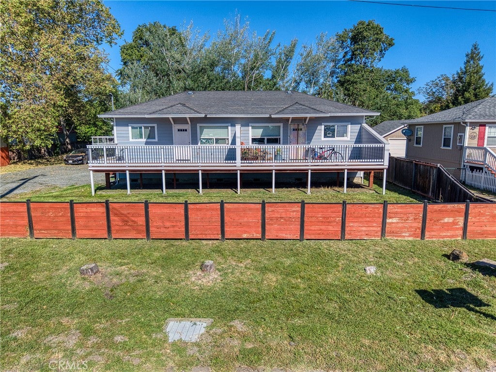 3143 Lakeshore