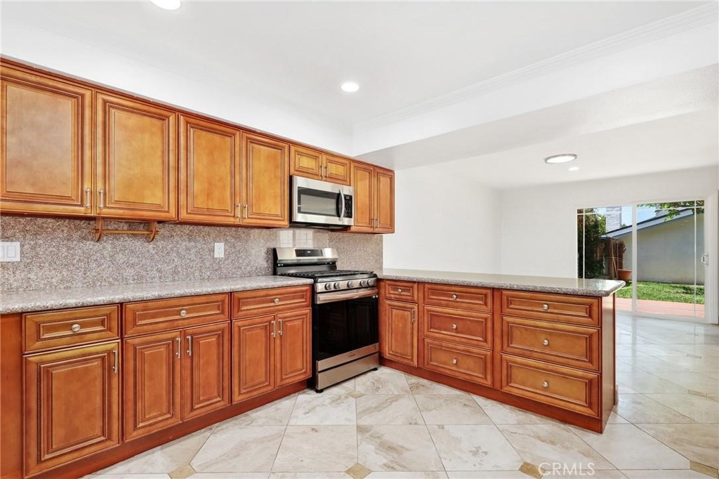 4551 Sandburg Way