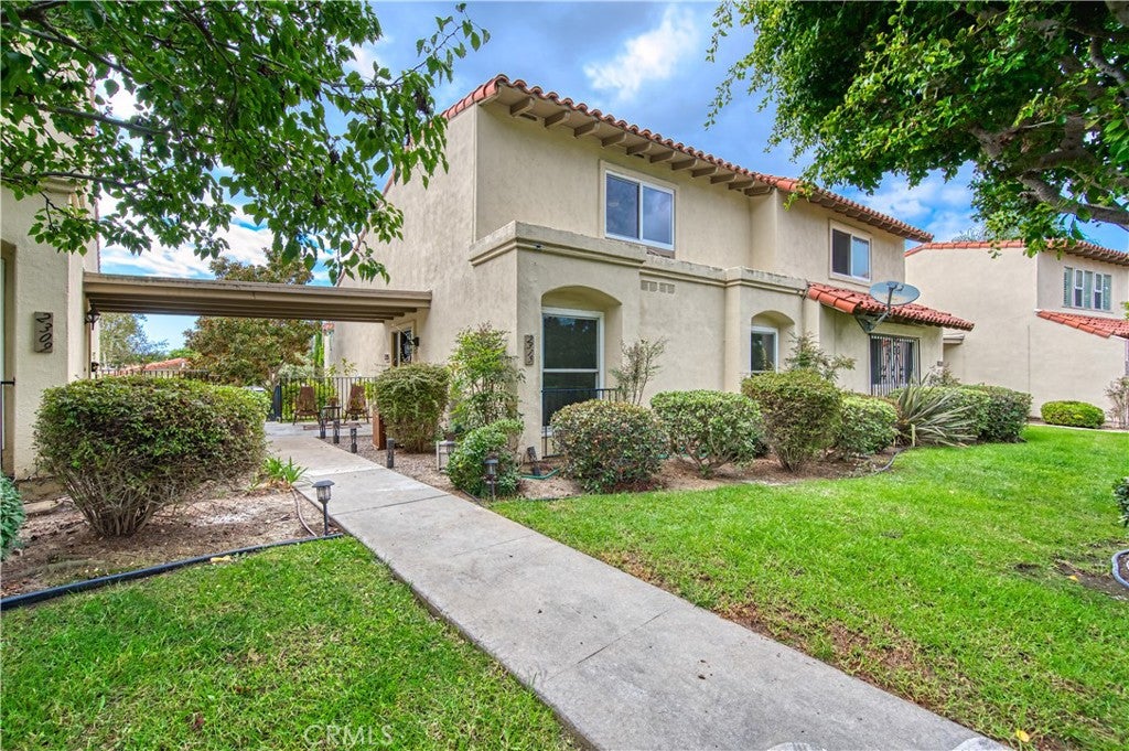 2315 Eastbluff