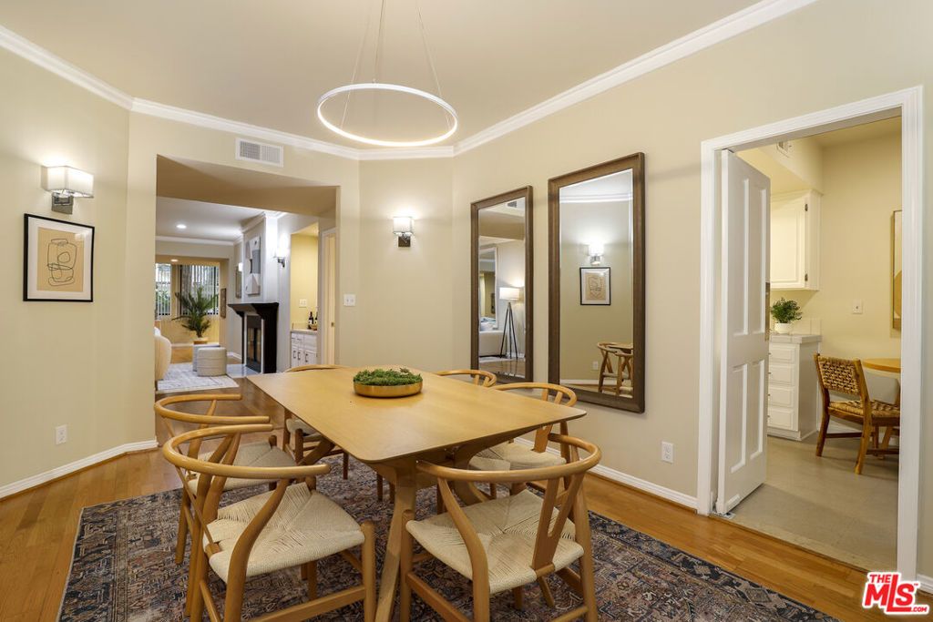 Photo of 11939 Gorham Avenue #103, Los Angeles, CA 90049 (MLS # 25557393)