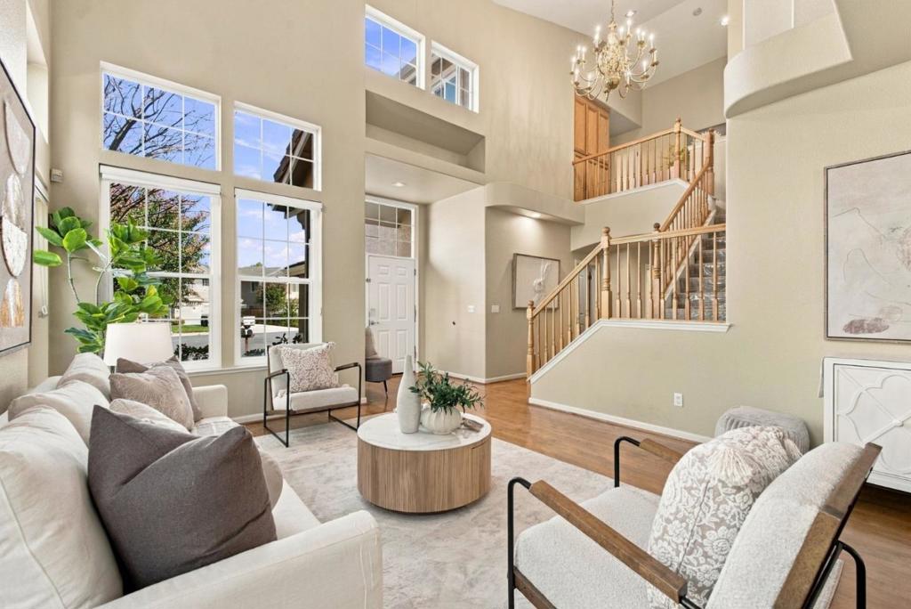 1162 Apache Court