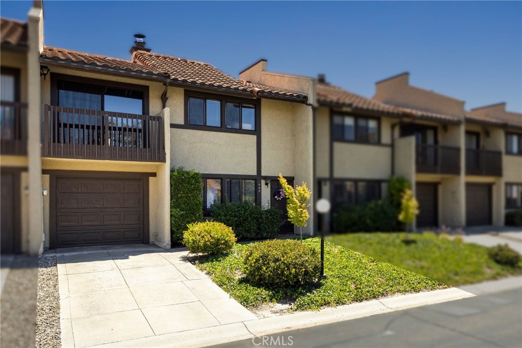 1095 Grieb Drive