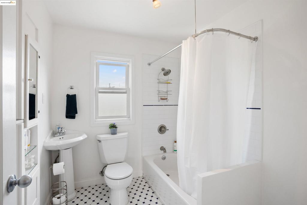 MISSION DISTRICT - Residential