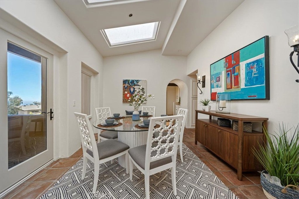 1046 Oro, Laguna Beach CA 92651 - Photo 17
