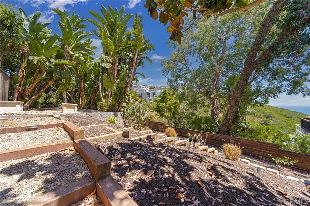 1046 Oro, Laguna Beach CA 92651 - Photo 33