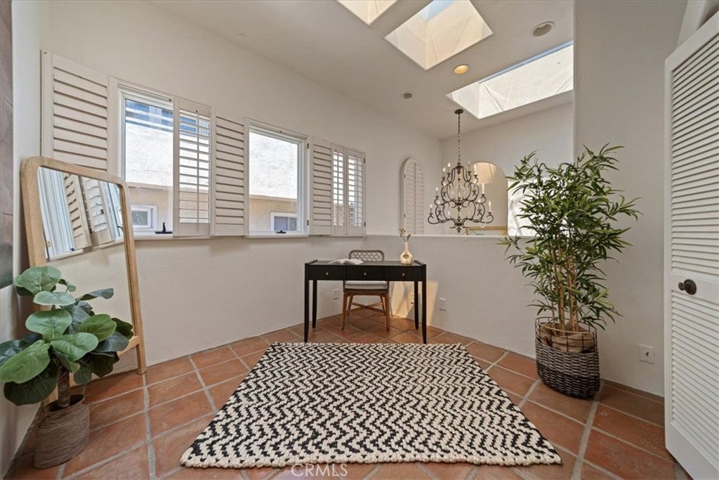 1046 Oro, Laguna Beach CA 92651 - Photo 27